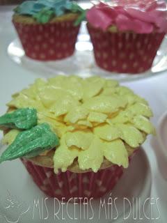 CUPCAKES DE FLORES DE BUTTERCREAM