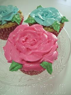 CUPCAKES DE FLORES DE BUTTERCREAM