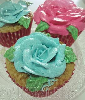 CUPCAKES DE FLORES DE BUTTERCREAM