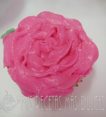CUPCAKES DE FLORES DE BUTTERCREAM