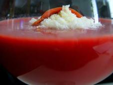 Gazpacho cerezas nube queso cabra