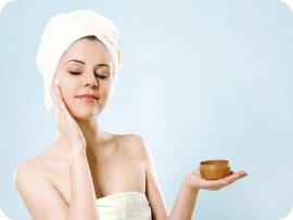 Cómo utilizar polvo de cúrcuma para blanquear la piel y el acné - remedios caseros