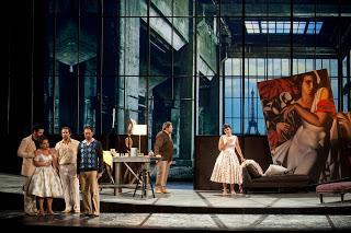 Un Momus colorista y sesentero