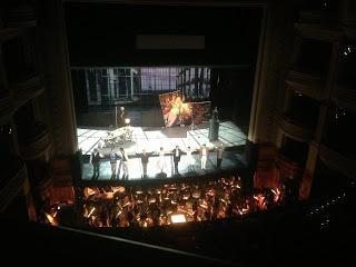 Un Momus colorista y sesentero