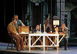 Un Momus colorista y sesentero