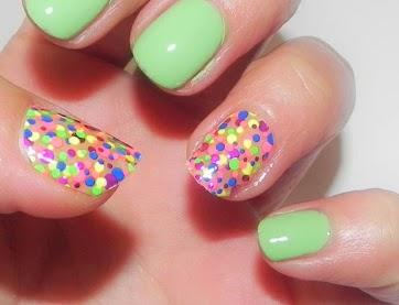 Stickers y  nuevos tonos L'oreal: Manicuras impactantes y sencillísimas.