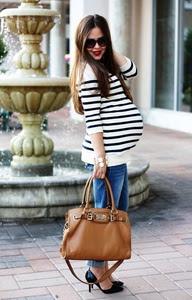 PREGNANCY STREET STYLE LOOKS.-