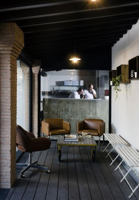 KOOK: Una pizzería de estlio industrial en Roma