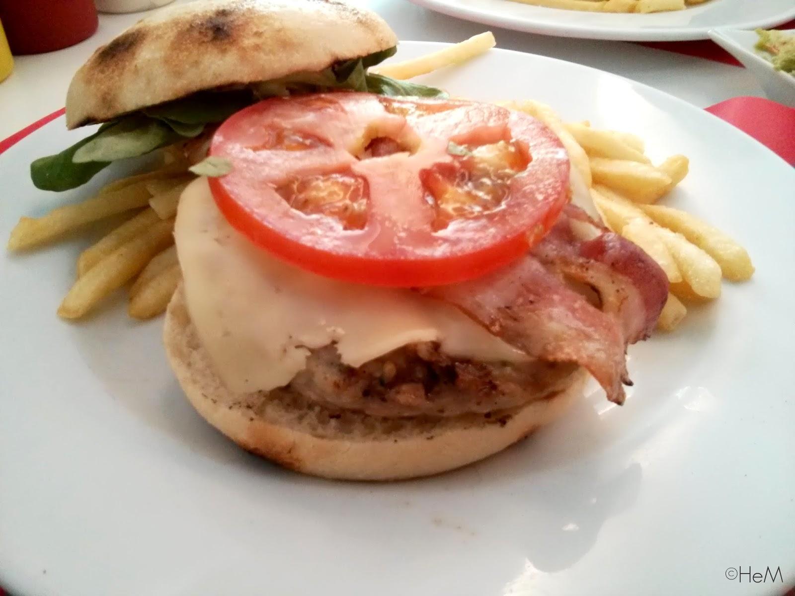 TATE'S BURGER: donde las hamburguesas son de calidad y no dejan el bolsillo vacío.