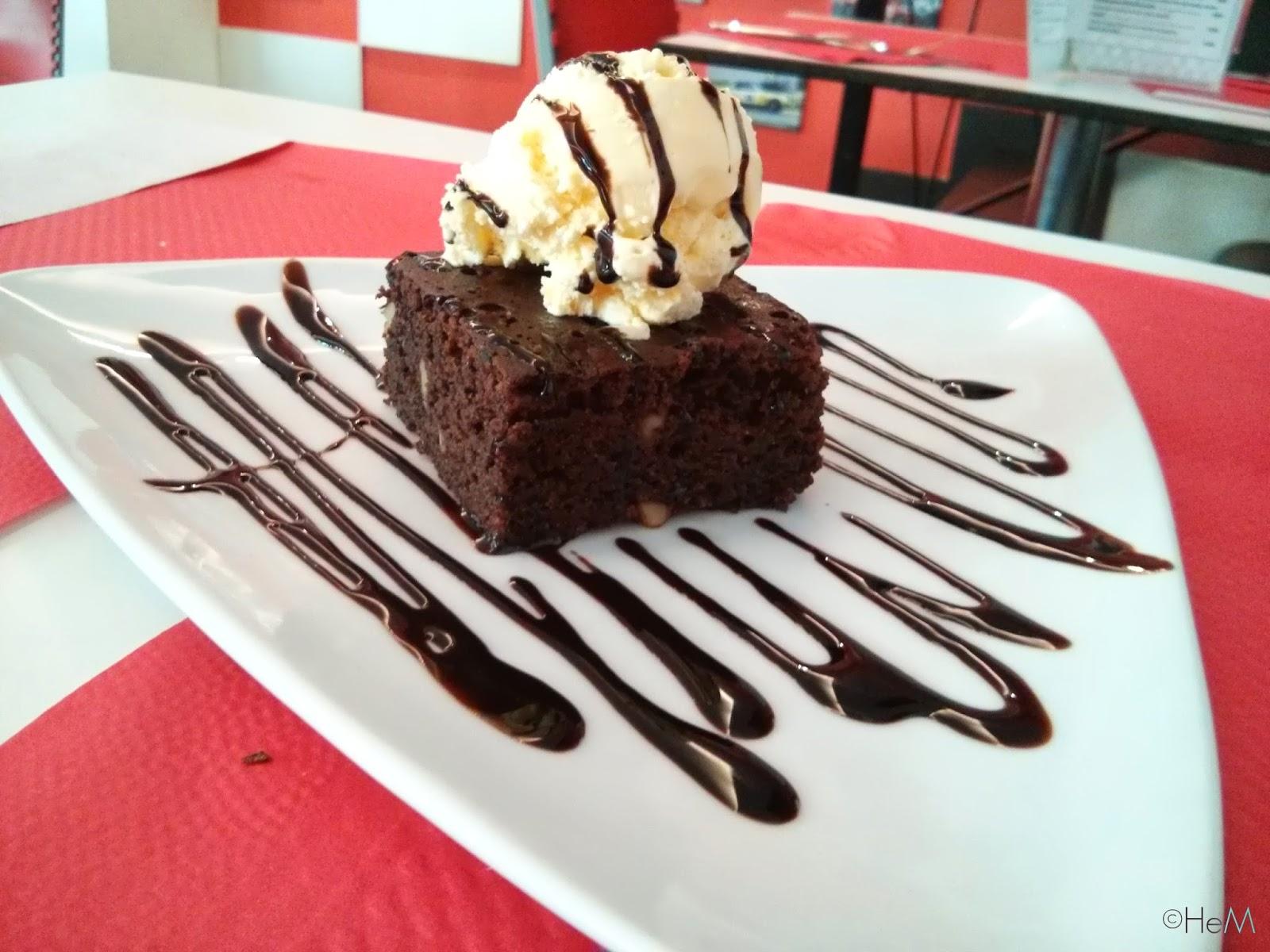 TATE'S BURGER: donde las hamburguesas son de calidad y no dejan el bolsillo vacío.