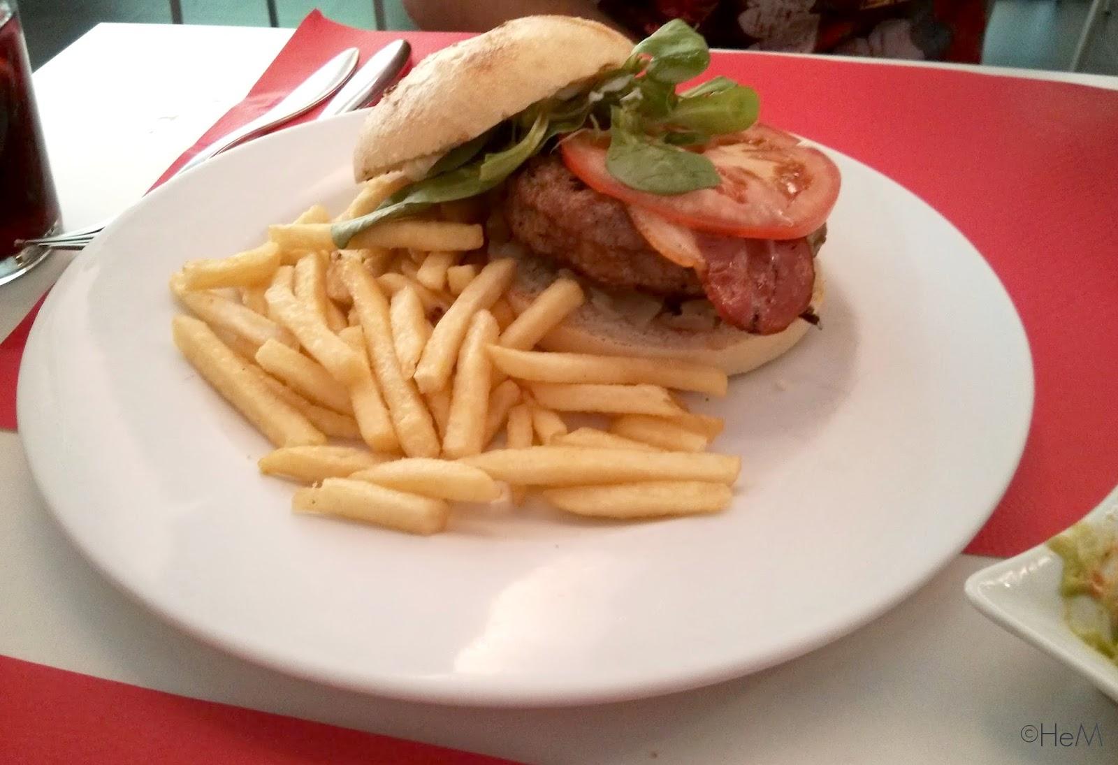 TATE'S BURGER: donde las hamburguesas son de calidad y no dejan el bolsillo vacío.