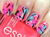 Uñas decoradas estampado noventero