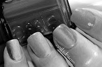 Uñas decoradas con motivos étnicos y tachuelas | Guest Post Series II | Por Panna Maechewka