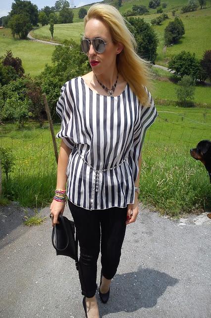 TOTAL BLACK AND WHITE