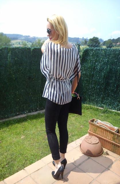 TOTAL BLACK AND WHITE