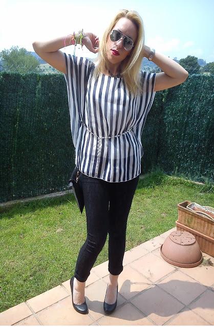 TOTAL BLACK AND WHITE