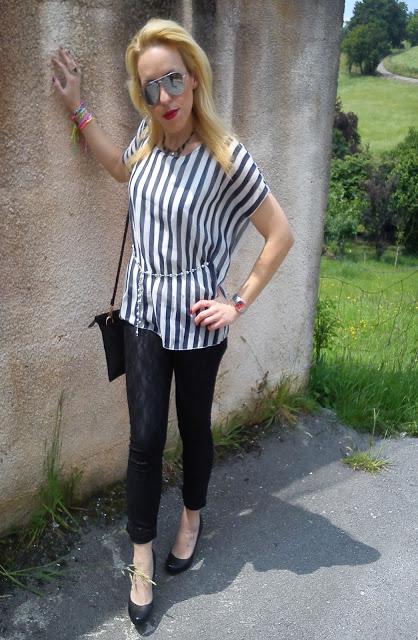 TOTAL BLACK AND WHITE