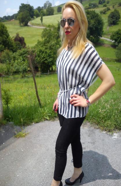 TOTAL BLACK AND WHITE