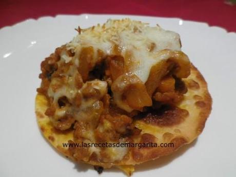 Tortitas con salsa boloñesa