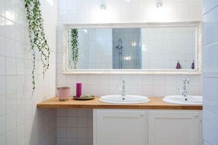 sillas Tolix estilo nórdico decoración destrozar una decoración decorar espacios armonía texturas gama cromática decoración en blanco gris madera decoración diseño interiores nórdicos decoración diáfana espacios abiertos decoración de cocinas nórdicas toques industriales cocinas nórdicas blancas madera modernas blog decoración interiores nórdicos 