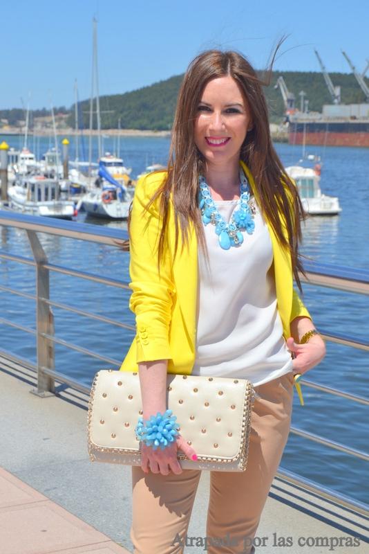 YELLOW BLAZER & CAPRI PANTS