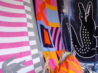 TOALLAS DE PLAYA Y ALGO MÁS.