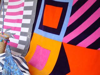 TOALLAS DE PLAYA Y ALGO MÁS.