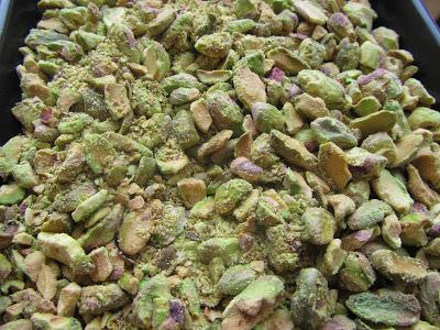 Helado de yogurt y pistachos