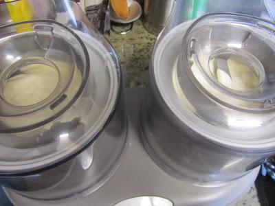 Helado de yogurt y pistachos