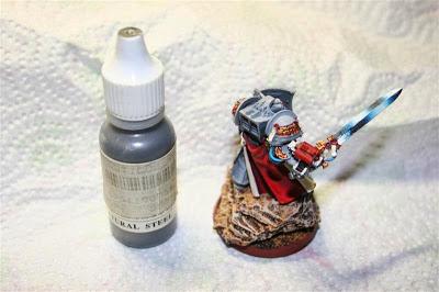 Pintura del cargador del Bolter de asalto con natural steel