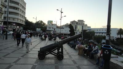 CAÑONES DE TÁNGERCañones en el bulevar de Mohamed V.MOISÉ...