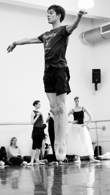 El Mikhailovsky prepara ‘Las llamas de París’