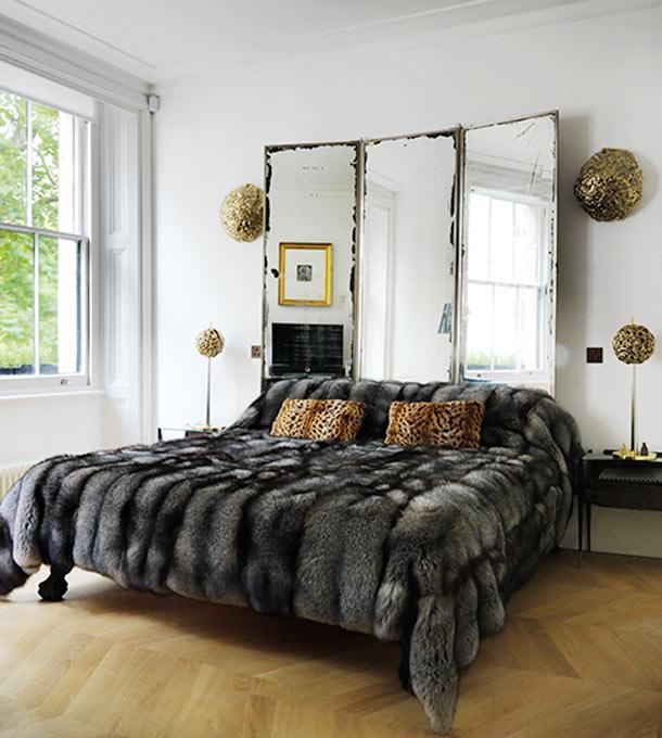 Inspiración de fin de semana: Espejos antiguos como cabeceros de cama