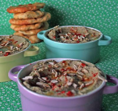 Baba ghanoush con pan naan de ajo