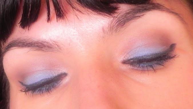 Pon un pañuelo en tu look: maquillaje y manicura