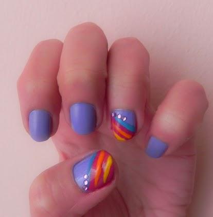 Pon un pañuelo en tu look: maquillaje y manicura