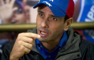  

El lider Henrique Capriles ha insistido en que desea evitar choques violentos.
 