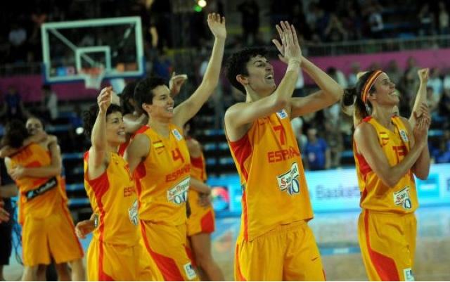 La gran final de España en el día de hoy... La selección femenina de
basket ante el Goliat francés.