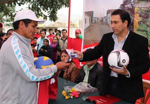 Con una inversión superior a los dos Millones de Soles: SE INICIA EMBELLECIMIENTO DEL ORNATO EN EL DISTRITO DE COAYLLO –CAÑETE