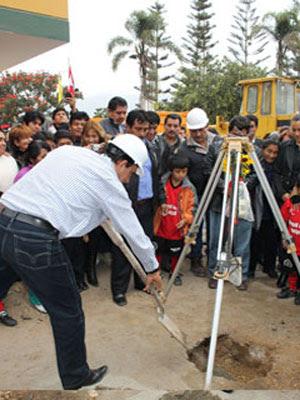 Con una inversión superior a los dos Millones de Soles: SE INICIA EMBELLECIMIENTO DEL ORNATO EN EL DISTRITO DE COAYLLO –CAÑETE Con una inversión superior a los dos Millones de Soles: SE INICIA EMBELLECIMIENTO DEL ORNATO EN EL DISTRITO DE COAYLLO –CAÑETE