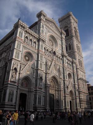 LLEGADA A FLORENCIA – DUOMO – PIAZA SIGNORA – PIAZA MICHELANGELO