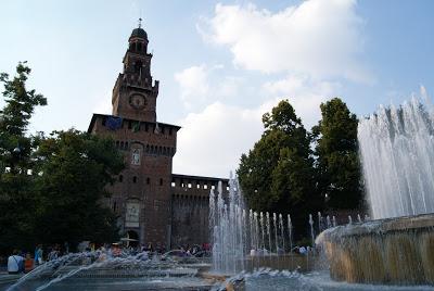 SAN SIRO – CASTILLO SFORCESCO – DE TIENDAS – DUOMO EN LA NOCHE