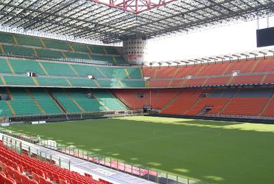 SAN SIRO – CASTILLO SFORCESCO – DE TIENDAS – DUOMO EN LA NOCHE