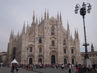 LLEGADA A MILAN: CENACOLO - DUOMO - NAVIGLI