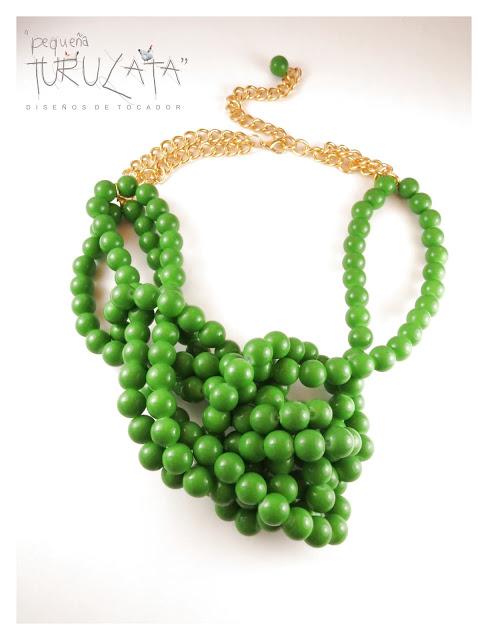 ...UN NUDO EN LA GARGANTA