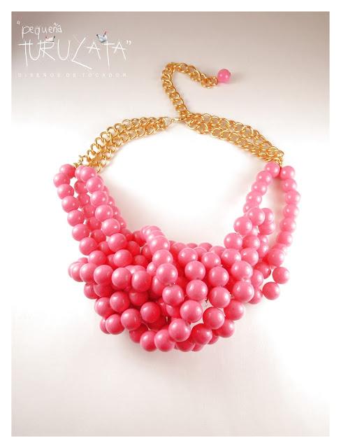 ...UN NUDO EN LA GARGANTA