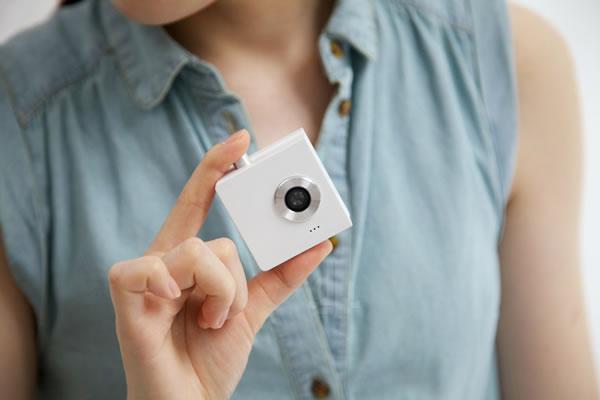 Duo :: cámara que captura lo fotografiado y al fotógrafo