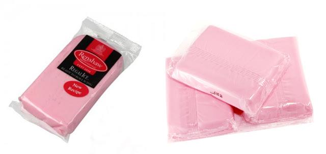 Tarta de chocolate con cerditos dándose un baño de chocolate