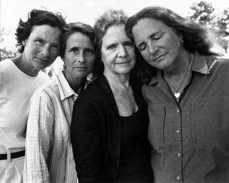 4 Sisters Photographed Every Year For 36 Years