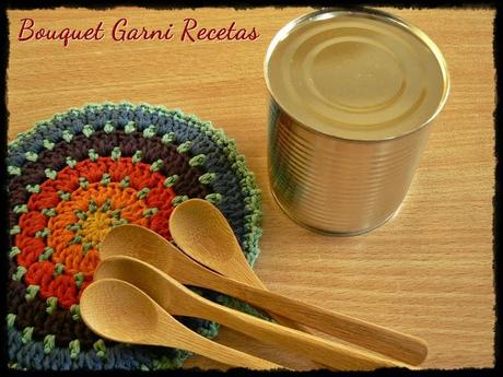 Muffins de algarroba, miel y naranja, rellenos con dulce de leche casero exprés